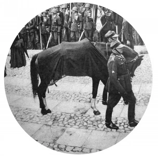 Okryty kirem koń Marszałka Piłsudskiego, Kraków, 18.05.1935