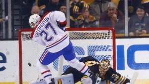 Alex Galchenyuk zdobywa zwycięskiego gola dla Canadiens