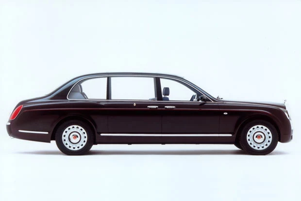 Bentley State Limousine (kliknij)