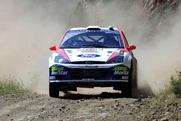 Colin McRae wciąż utrzymuje się na prowadzeniu (kliknij)