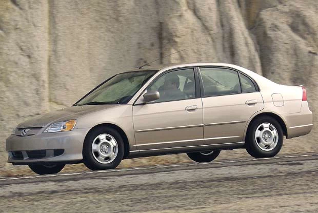 Hybrydowa Honda Civic sedan (kliknij)