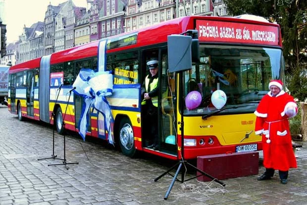 Setny autobus (kliknij)