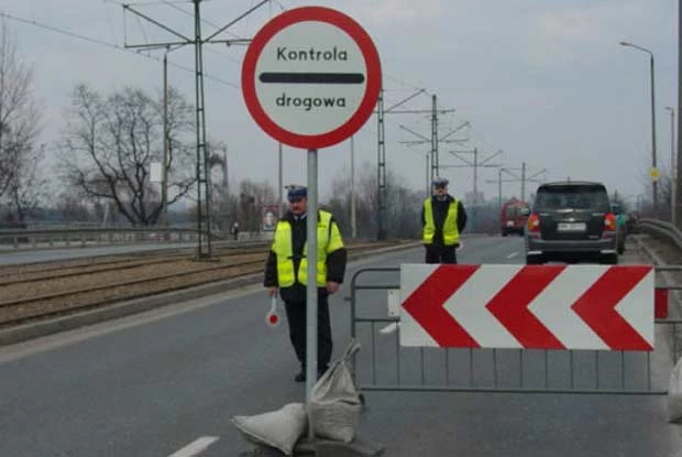 "Punkt blokadowy" na al. Pokoju w Krakowie / kliknij