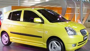 Kia picanto na salonie w Bolonii / kliknij