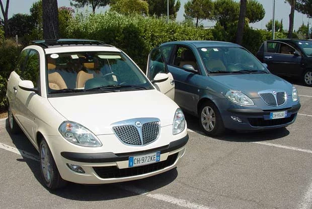 Lancia Ypsilon (kliknij)