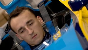 Kubica uczy się kierownicy