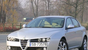 Alfa 159: Marilyn Monroe z rewolwerem w ręku