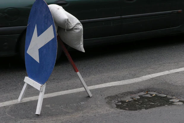 A to inny polski sposób na dziury / Kliknij