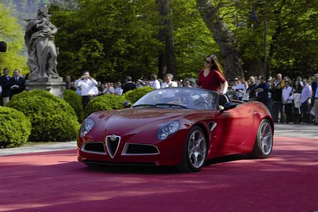 Alfa 8C Spider / Kliknij