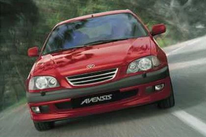 Avensis zamiast cariny