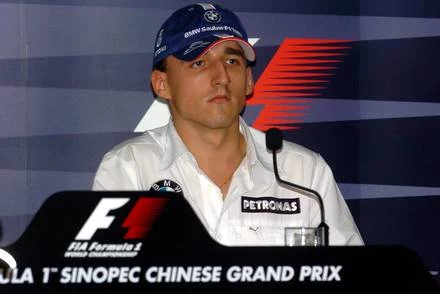 Robert Kubica na konferencji w Szanghaju / Kliknij Robert Kubica na konferencji w Szanghaju / Kliknij