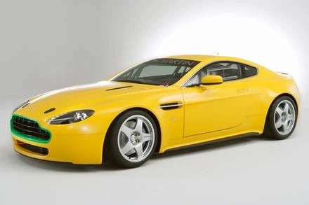 Aston martin V8 vantage N24 / Kliknij