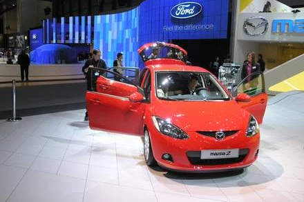 Mazda2 / Kliknij