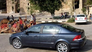 Astra sedan wchodzi na rynek