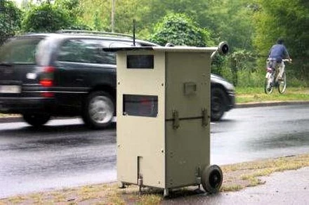 Na fotoradar można trafić też w... śmietniku / Kliknij