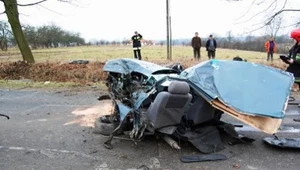 Auto rozpadło się na pół