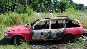 10-latkowie dla zabawy spalili auto