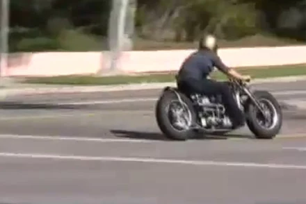 Brad Pitt i jego custom bike