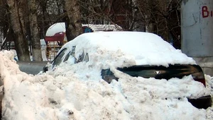 Zgubił auto... pod śniegiem!