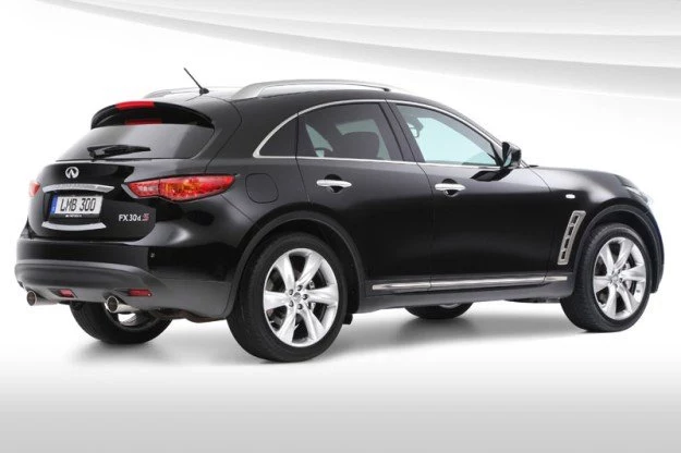 Infiniti FX30d S