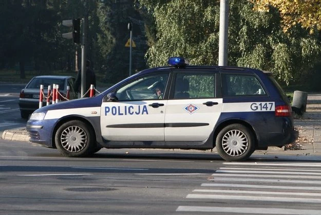 Policjanci wciąż lubią chować się "w krzakach"