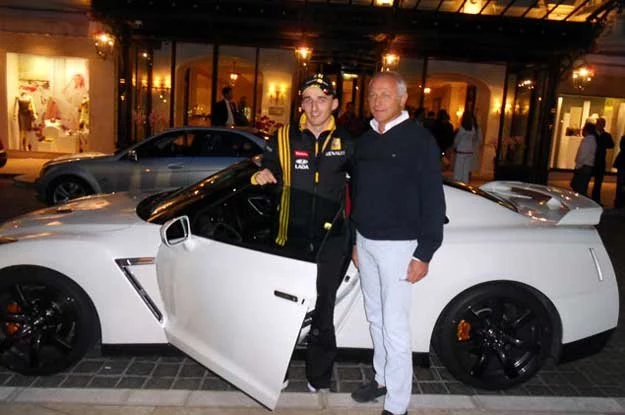 Robert Kubica w swoim GT-R.Towarzyszy mu Philippe Jehlen, dyrektor CHP Nissan Europe Auto