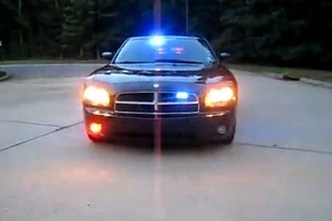 Policyjny dodge charger