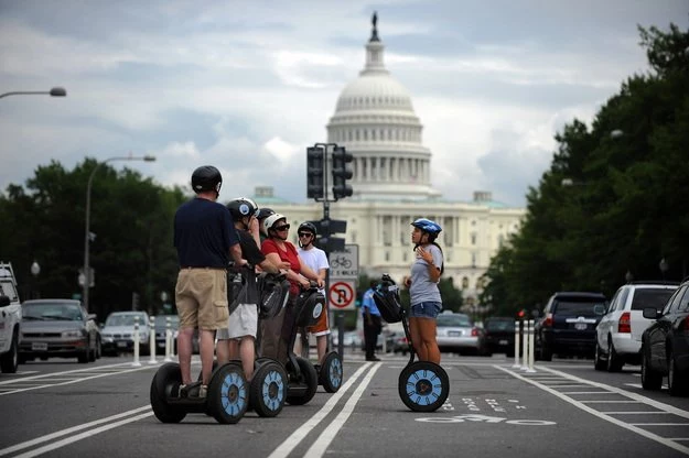 Segwaye można wypożyczyć celem zwiedzania miasta