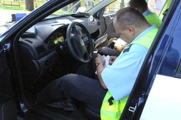 Nie tylko policja ma prawo zatrzymać samochód Nie tylko policja ma prawo zatrzymać samochód