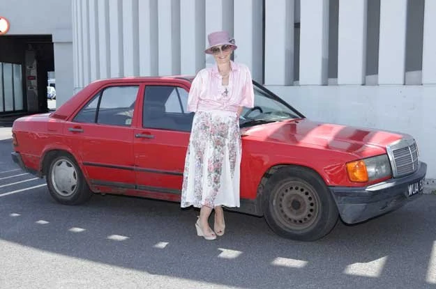 Pani Dagmara kupiła swojego mercedesa w Polsce, w maju 1985 roku Pani Dagmara kupiła swojego mercedesa w Polsce, w maju 1985 roku