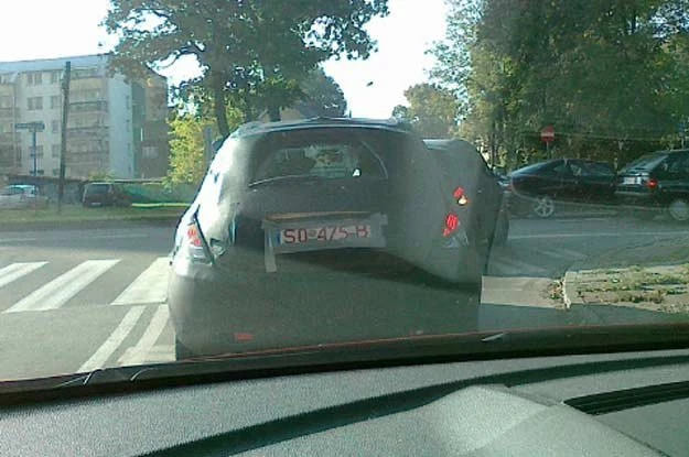 Jedna z 15 zmontowanych lancii podczas drogowego testu. Fot. Bartek Piechocki/StoryGroup