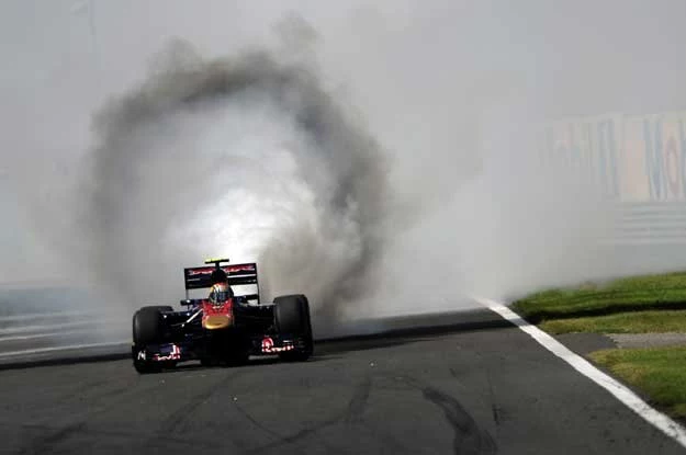 Zdjęcie Roku agencji AFP. Palące się Toro Rosso  Jaime Alguersuariego na  Hungaroringu