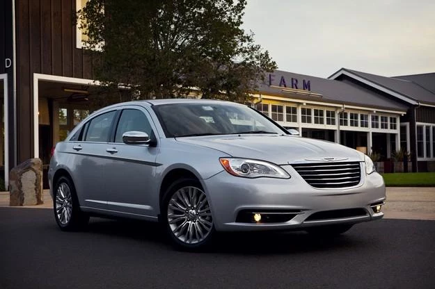 Chrysler 200, czyli lacia flavia Chrysler 200, czyli lacia flavia