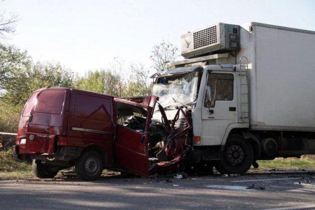 W wypadku zginęło 18 osób jadących busem