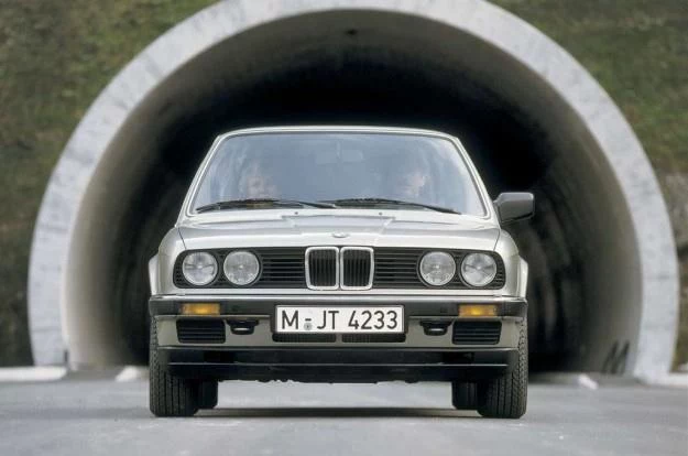 BMW 3 E30