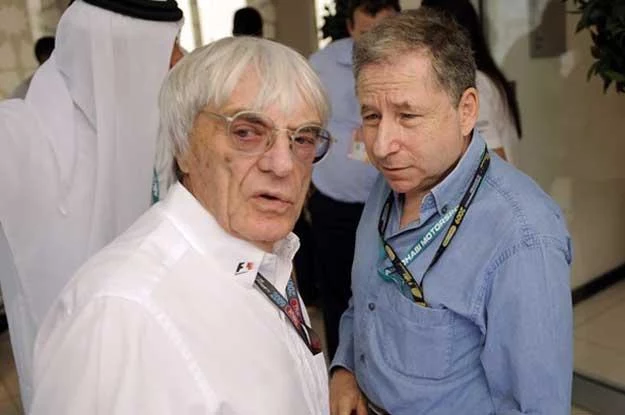 Jean Todt (z prawej)  i Bernie Ecclestone