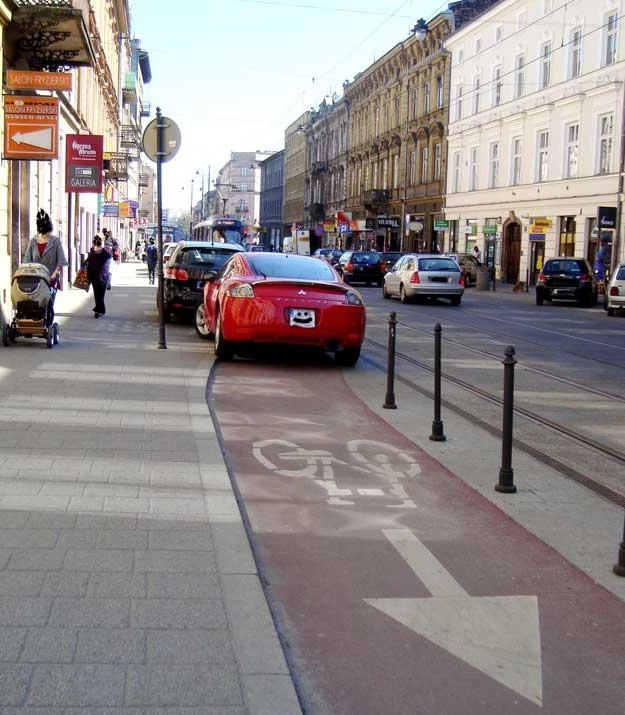 Kraków, ul. Starowiślna.  Ścieżka rowerowa... Fot. A.W.