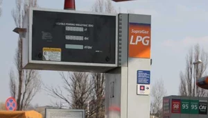 Diesel i benzyna podrożały, LPG - nie