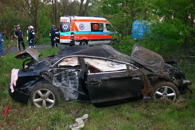 Pasażer auta zginął na miejscu