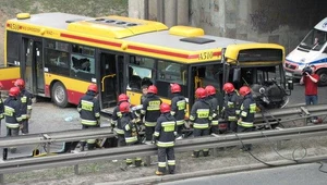 Autobus zjechał ze skarpy, bo kierowca się schylił?