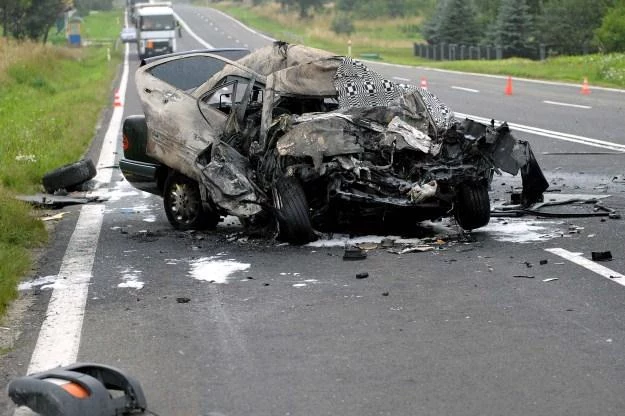 Wypadek w Nowosielcach. Kierowca mercedesa zginął na miejscu