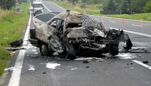 Wjechał mercedesem wprost pod tira. Nie miał szans