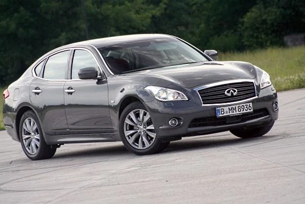 Infiniti M30d