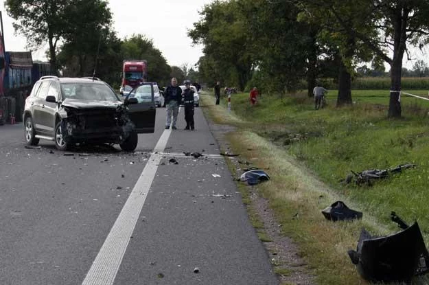 Toyota na którą wpadł jadący motocyklem Wałęsa