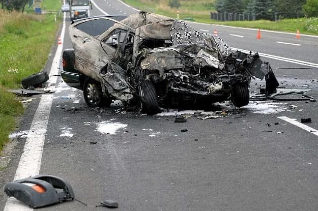 Do większości tragicznych wypadków dochodzi na drogach dwukierunkowych