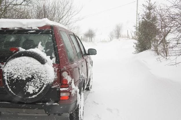 W takich warunkach nawet napęd 4x4 nie pomoże, jeśli nie ma zimówek