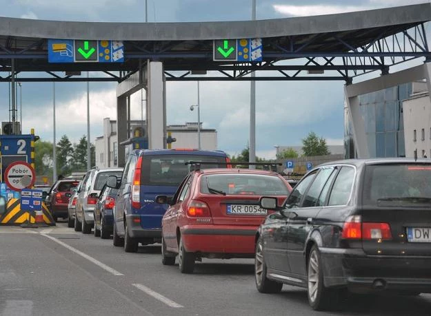 Kierowcy na bramkach zostawili już milirady zł / Fot: Lech Gawuc