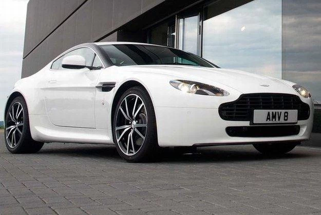 Aston marin vantage V8