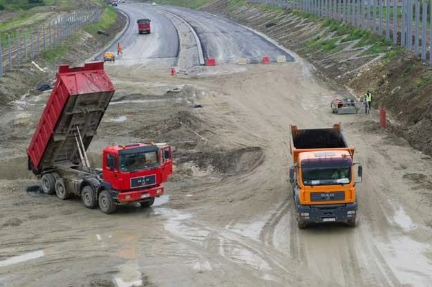 Budowa autostrady A4 Tarnów Północ.  Fot Tadeusz Koniarz