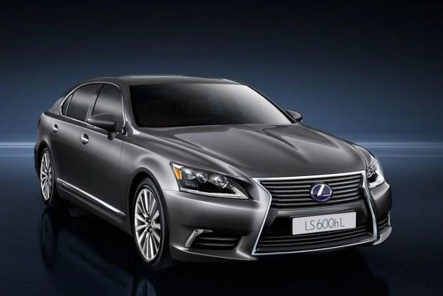 Nowy lexus LS 600h